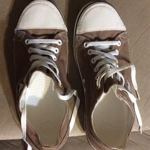 Crocs canvas tennis shoes
